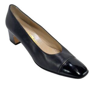 Vintage SALVATORE FERRAGAMO Black Leather Pumps Size 9 AAAA Made In Italy
